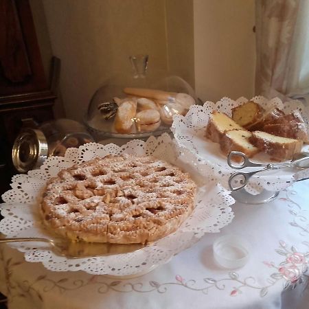 Bed&Breakfast Chiaraオルビア エクステリア 写真