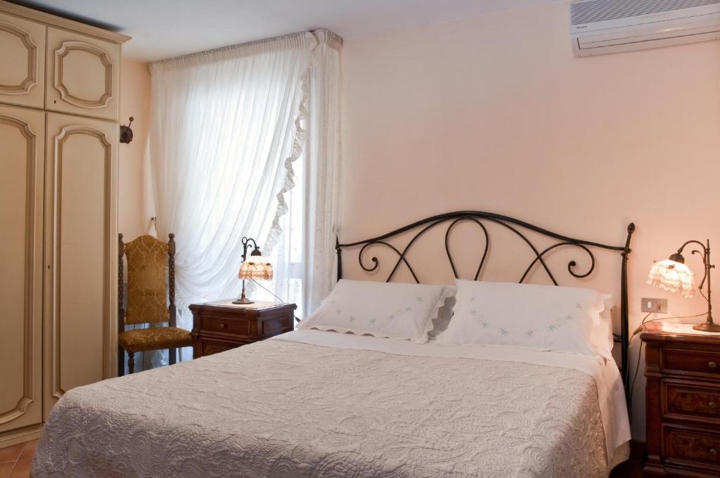 Bed&Breakfast Chiaraオルビア 部屋 写真