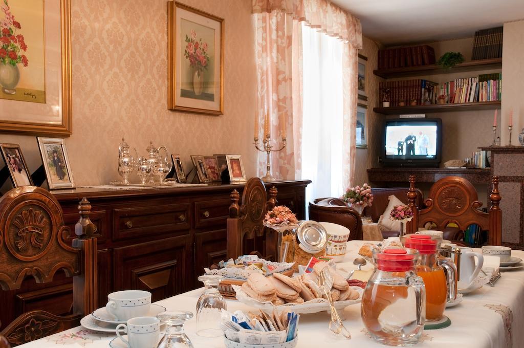 Bed&Breakfast Chiaraオルビア エクステリア 写真