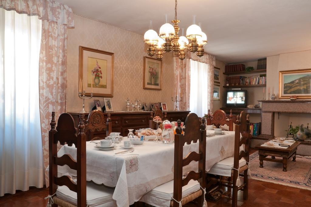 Bed&Breakfast Chiaraオルビア エクステリア 写真